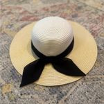Saks 5th Avenue Saks Fifth Avenue Cream and Black Ribbon Hat Photo 1
