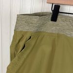 Duluth Trading Co Women's Plus Armachillo Cooling 10" Shorts Green Size 20W Photo 2