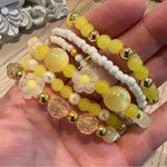 Handmade Beaded stretchy friendship bracelets flowers yellow gold white Photo 2