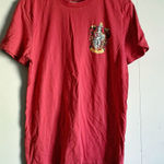 The Wizarding World of Harry Potter Gryffindor Crest Graphic Tee M Red Size M Photo 0