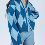 Hot Topic Alice’s lips cardigan sweater Photo 0