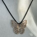 Hot Topic Mariposa 🦋 Gold Butterfly Pendant Necklace Photo 3