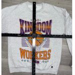 Kingdom Workers Crewneck graphic sweatshirt, unisex size medium gray basketball Photo 3