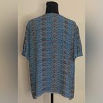 Covington - Blue, black and white design shortsleeve blouse Size XL Photo 2