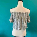 Bershka ASOS  cropped off the shoulder shirt in size xs Photo 2