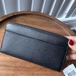 Coach  Black Pebble Wallet Photo 4