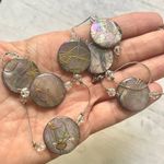 Silver tone abalone disc necklace Photo 5