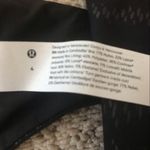 Lululemon  Wonder train bra medium support Foil size 4 shapeshifter foil black Photo 4
