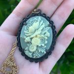 Vintage Floral Cameo Pendant Necklace Black Photo 3