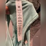 Lululemon lulu tank  Photo 5