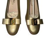Salvatore Ferragamo Vintage Gold Leather sz 8 Narrow Vara Bow Kitten Heel Pumps Photo 1