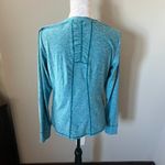 Title Nine  Womens Grace Long Sleeve Athletic Top Shirt Rash guard Large Photo 3