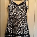 Jones Wear Dress | Black & White Patterned Fitted Flare Dress Stripes Floral 12 Photo 0
