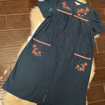 Go Softly Patio chambray floral embroidered short sleeved patio dress sz Small Blue Photo 0