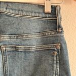 Madewell Kick Out Crop Jeans in Oneida Wash, Size 27 Photo 4
