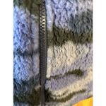 Zenana Outfitters camo Vest  Hooded Hoodie Soft Fuzzy Faux Sherpa Fleece size Small (4488) Photo 1