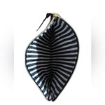 Red lips cosmetic toiletry pouch Multiple Size OS Photo 2