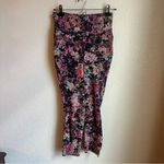 Lululemon  Base Pace High-Rise Crop 23"
Stencil Blossom Red Multi Photo 4