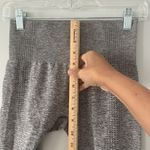 Gymshark Leggings Color is Gray Size is XS Photo 8