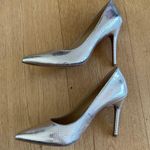 Michael Kors - Amara Metallic Snake Embossed Leather Pumps in Silver Photo 3