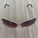 Vera Wang Simply Vera  Black and Gold Sunglasses Photo 2