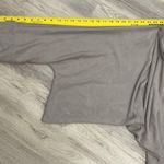 Lime & Vine Gray Oversized High Low Cropped Faux Suede Sweatshirt Size Medium Photo 8