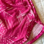 Guy Harvey  Tropical Performance Shorts. Size Medium. Photo 1