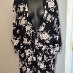 Spiritual Gangster  Black and White Floral Robe O.S Photo 0