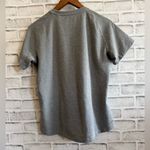 Adidas Women’s  Aeroready gray athletic stretch crew neck t-shirt Medium Photo 1