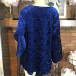 Avenue  BLUE & BLACK VELOUR BELL SLEEVE BLOUSE (18/20) Photo 2