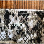 Alo Yoga  snakeskin print leggings size xs excellent condition Photo 3