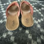 Clarks Bendables Size 8 Leather Pink Boho Artsy Slip On Sandals Photo 2