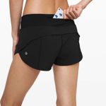 Lululemon  Speed Up Shorts Low Rise 2.5” Black Size 8 Retired 2020 Edition Photo 3