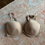 SKIMS NWT  fits everybody t-shirt bra in clay size 38D Photo 3