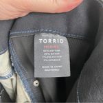 Torrid Medium Wash Bombshell Skinny Jeans Sz.22S Photo 12