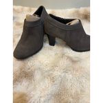 Clarks  Ankle Booties Heeled Comfort‎ Everyday Shoes Gray Size Size Photo 3