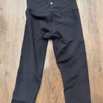 Lululemon  Crop Leggings Black Size 6 Athleisure Yoga Photo 0