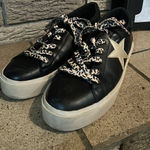 Boutique Shu Shop  Sneakers Photo 0