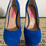 Betsey Johnson Betsey‎ Johnson Giselle Blue Suede Heels with Hot Pink Sole Photo 0