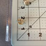 Vintage Gold Color Shell Shaped Clip Photo 5