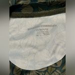 NWOT Amazon Essentials Light & Dark Green Floral Active Shirt size XS Photo 5