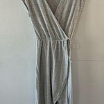 Caution to the Wind Dress Women's Medium Gray Faux Wrap Midi Textured Stretch Photo 0