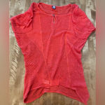 Free People  Red Knit Sweater Top Size Medium Short Sleeve‎ Photo 2