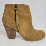 Guess Womens Boots Size 7.5 Tan Side Zip Almond Toe Studded Chucky Ankle Heel Photo 2