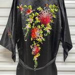 Golden Bee Vintage Floral Embroidered Kimono Robe – Black Satin Rayon Silk Blend Size M Photo 9