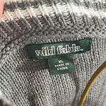 Wild Fable  Gray and white Cable Knit V Neck Sweater Vest Size XL Photo 2