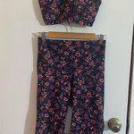 Old Navy  Active Floral Sportswear size M Photo 0
