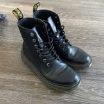 Dr. Martens s 1460 boots Photo 0