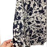 Honey Punch vneck blouse. Navy print. Size Small Photo 3