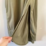 •Olive green shirt dress• Size undefined Photo 3